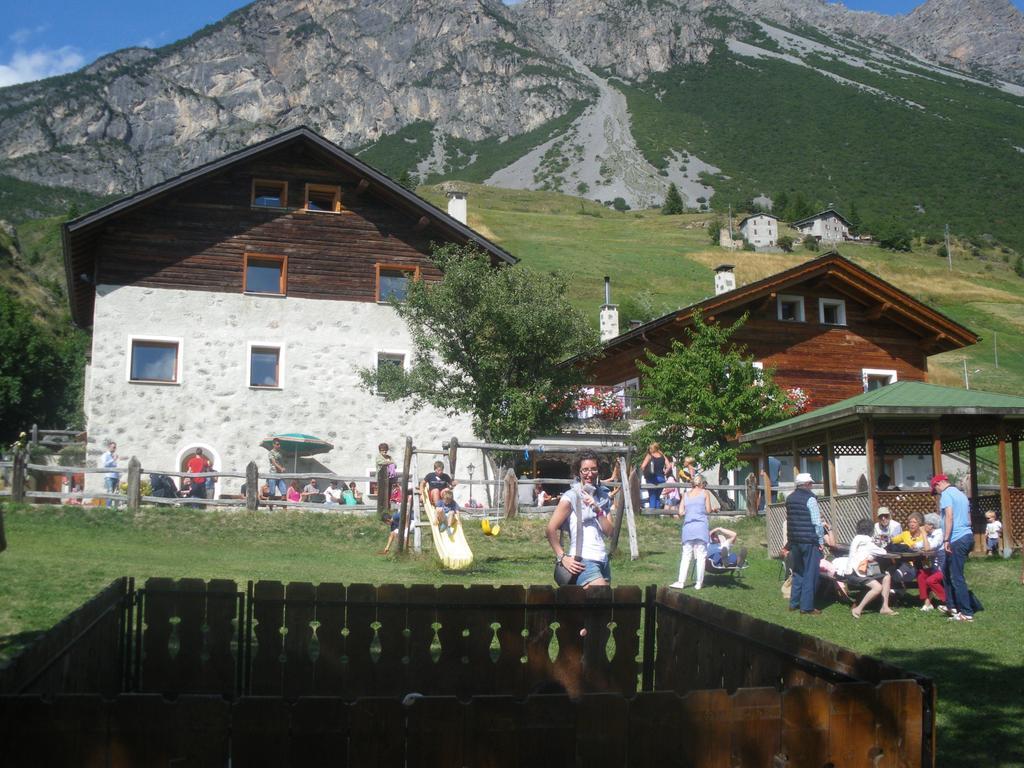 Agriturismo Raethia Isolaccia Zewnętrze zdjęcie